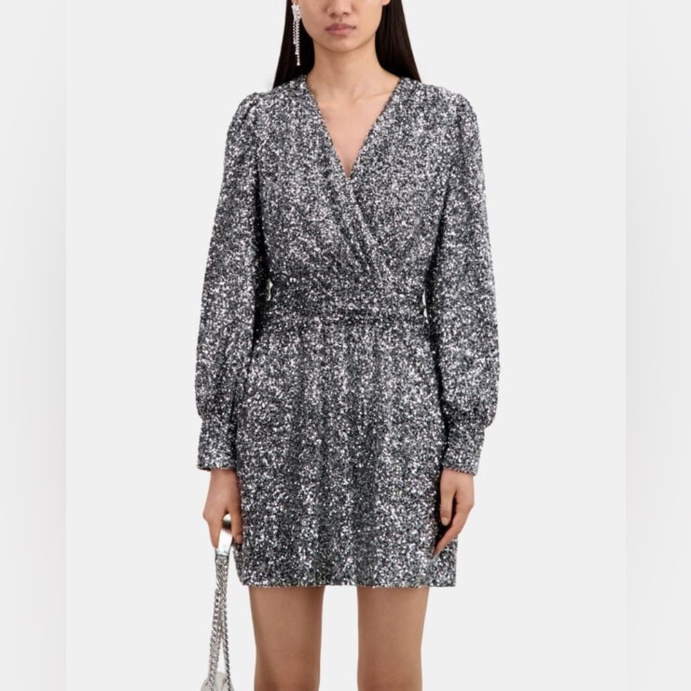 The Kooples Short Silver Sequin Dress Sz 2
Silver sequin mini dress